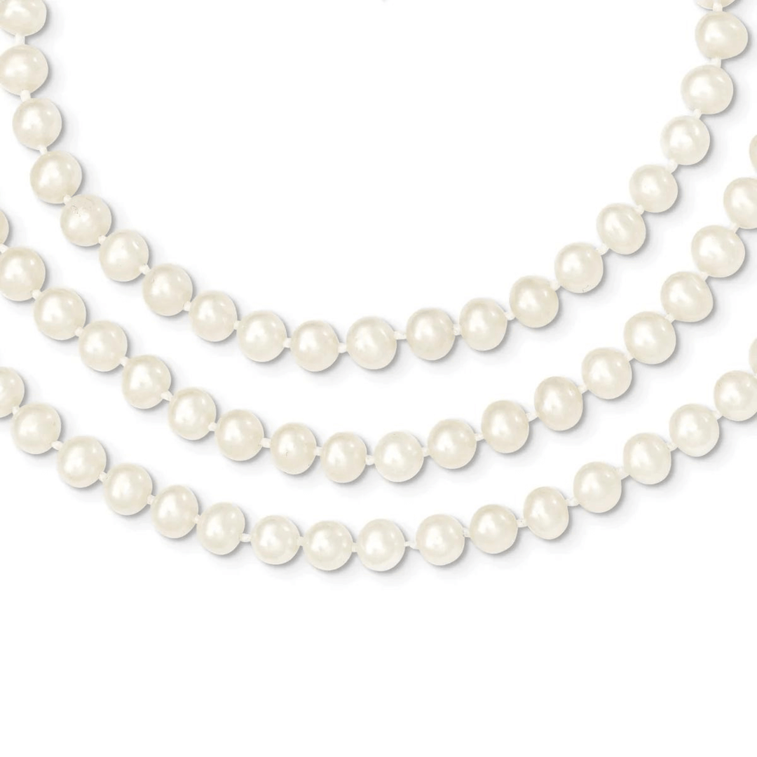 Pearl Necklace: Timeless Elegance and Understated Beauty