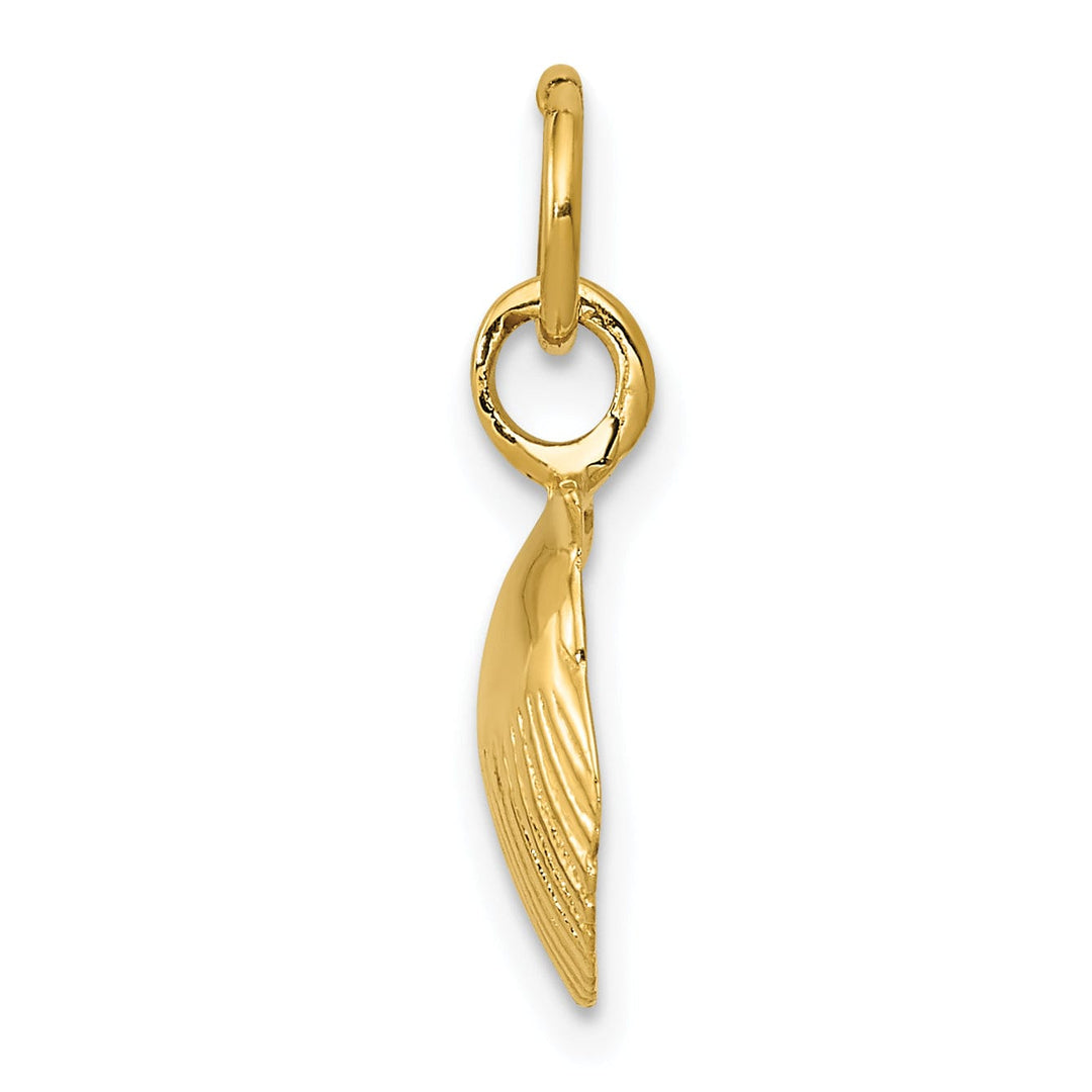 14k Yellow Gold Solid Texture Polished Finish Sea shell Charm Pendant