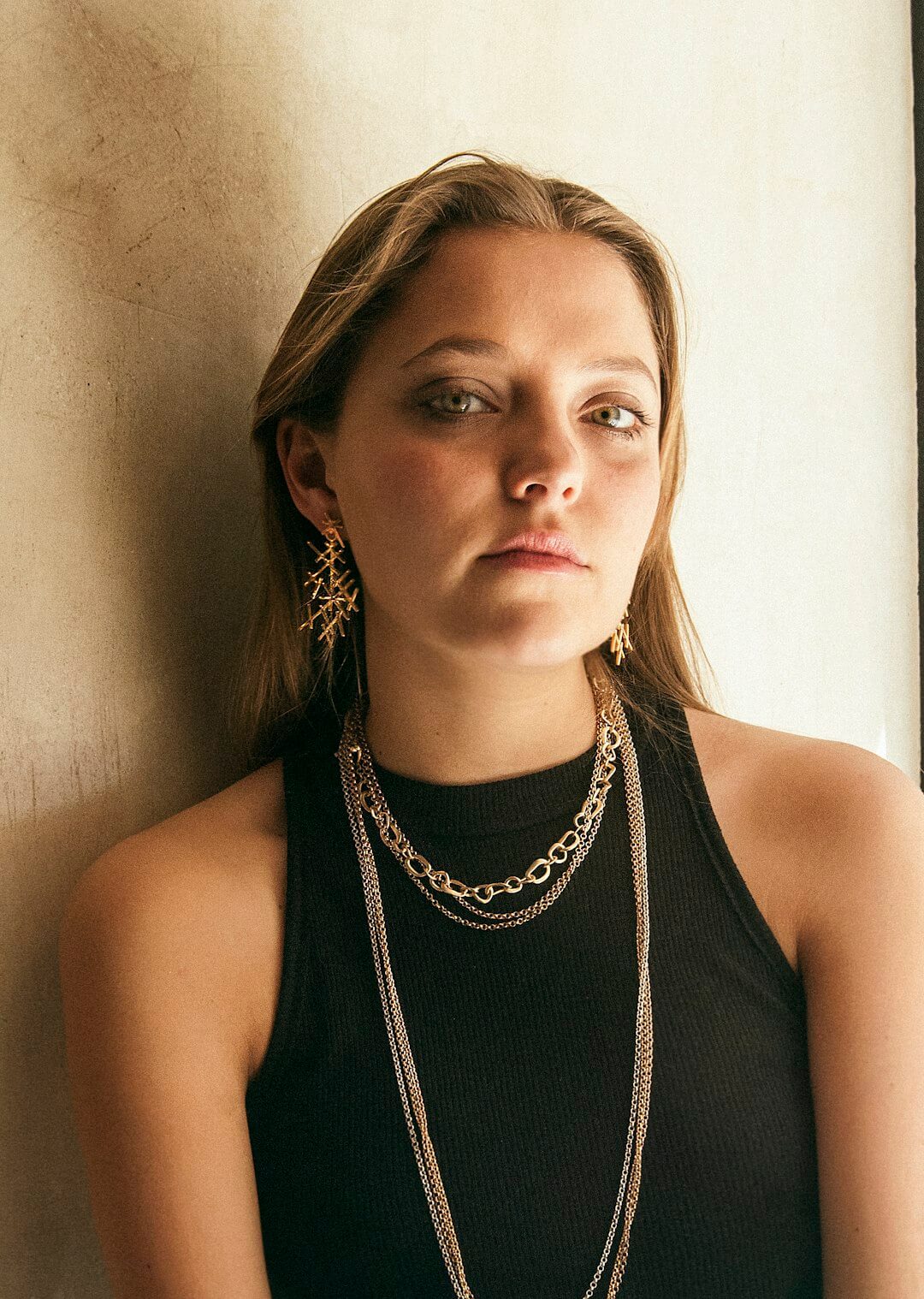 Discover Your Style: Edgy vs. Elegant Jewelry - Mixing the Perfect Blend