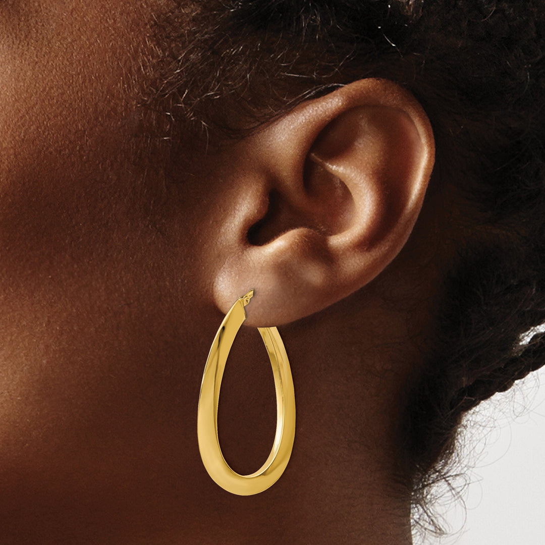 14k Yellow Gold Twisted Oval Hoop Earrings