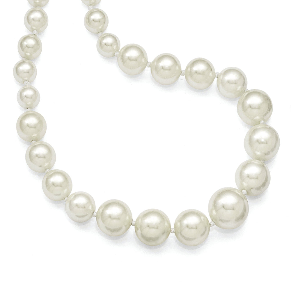 Majestik Graduated White Shell Pearl Necklace