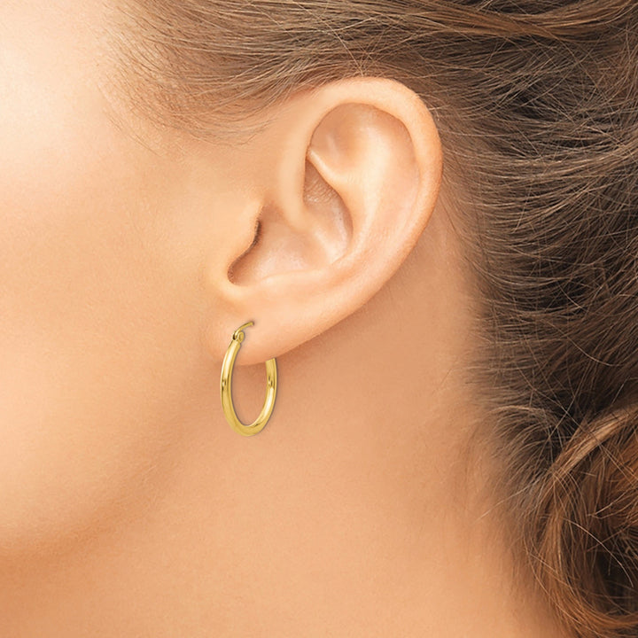 14k Yellow Gold Polished 2MM Round Hoop Earrings