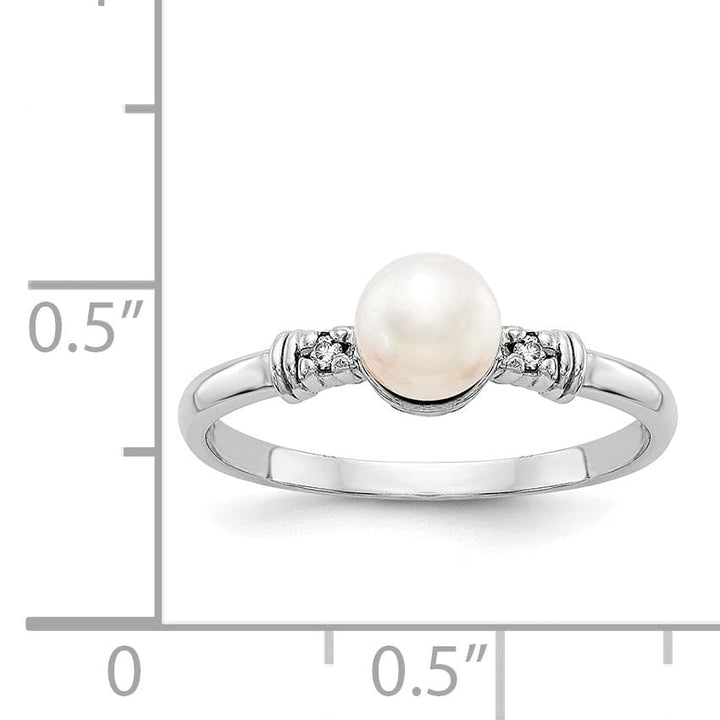 14k White Gold Pearl Diamond Ring